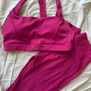 Alphalete Pulse Kinetic Leggings in Arcade Pink